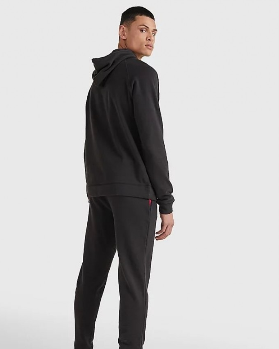 FELPA CON CAPPUCCIO |Colore:Nero