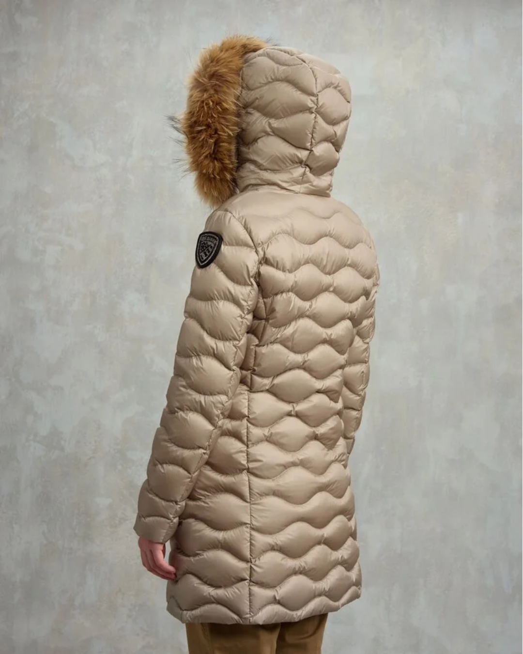 PIUMINO LUNGO AD ONDE CON PELLICCIA LYNEL|Colore:Beige